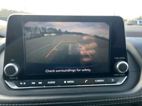 Certified 2023 Nissan Rogue SV image 11