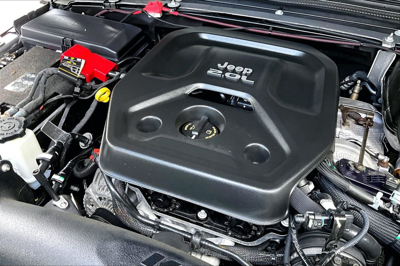 Used 2020 Jeep Wrangler Unlimited Sport AWD/4WD image 29