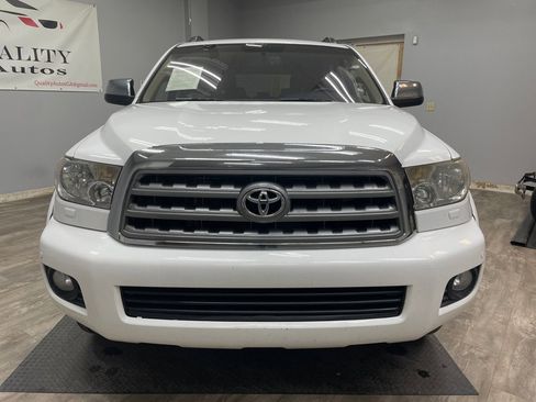 Used 2015 Toyota Sequoia Limited image 2