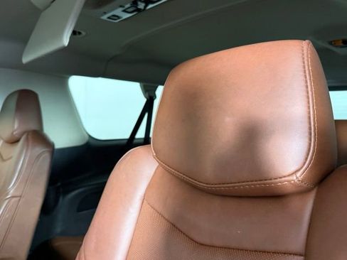 Used 2018 Cadillac Escalade ESV Premium Luxury image 26