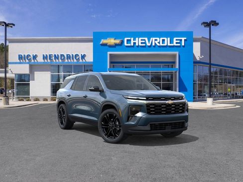 New 2026 Chevrolet Traverse LT image 2