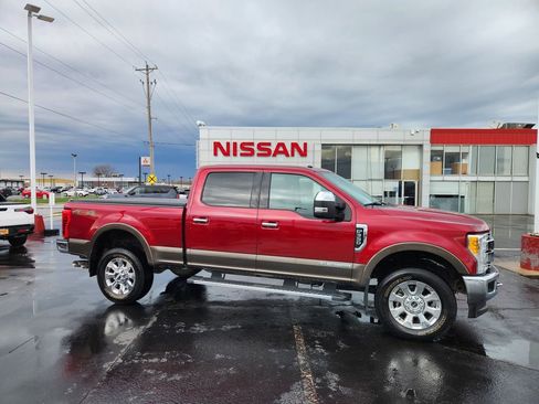 Used 2017 Ford F350 Lariat w/ Chrome Package image 1
