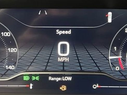 Used 2022 GMC Yukon XL Denali w/ Advanced Technology Package AWD/4WD image 27