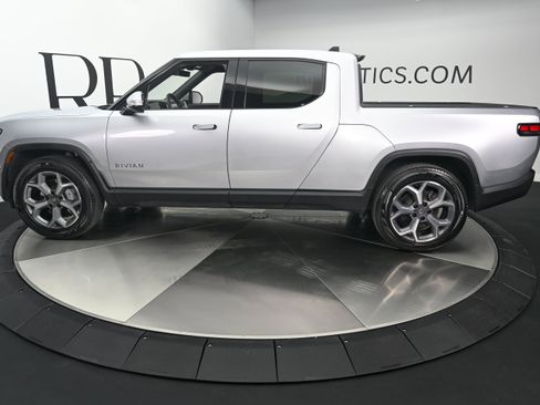 Used 2023 Rivian R1T Adventure AWD/4WD image 6