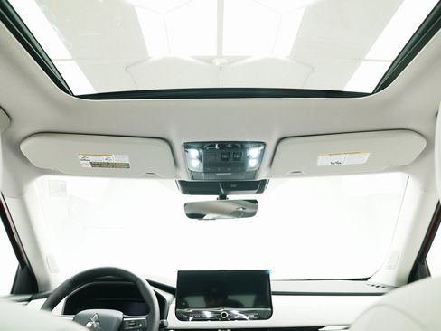 New 2025 Mitsubishi Outlander SEL image 30