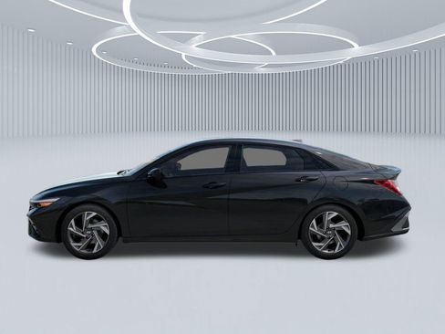 New 2026 Hyundai Elantra SEL Sport image 3