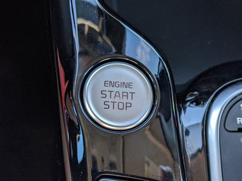 Certified 2025 Kia Soul GT-Line image 48