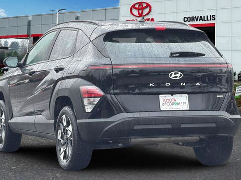 Used 2024 Hyundai Kona SEL image 6