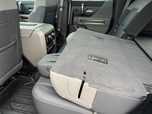 Certified 2025 GMC Hummer EV 3X image 16