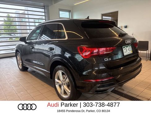 Used 2021 Audi Q3 2.0T Premium w/ Convenience Package AWD/4WD image 4