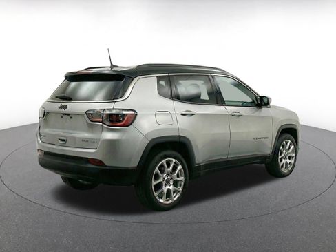 Used 2025 Jeep Compass Limited AWD/4WD image 9