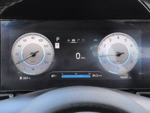 Used 2025 Hyundai Elantra SEL FWD image 26