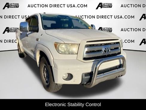 Used 2010 Toyota Tundra 4x4 CrewMax image 2