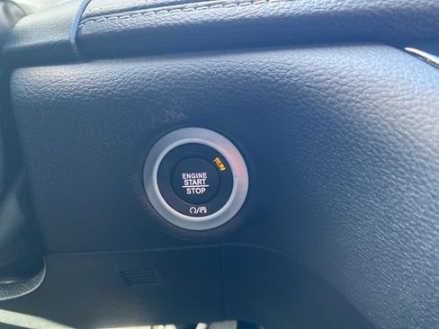 New 2026 Chrysler Pacifica Select image 21