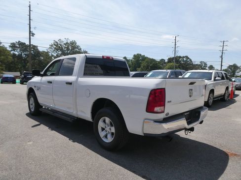 Used 2019 RAM 1500 Classic SLT AWD/4WD image 8
