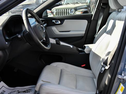 Used 2023 Polestar Polestar 2 w/ Pilot Pack AWD/4WD image 18