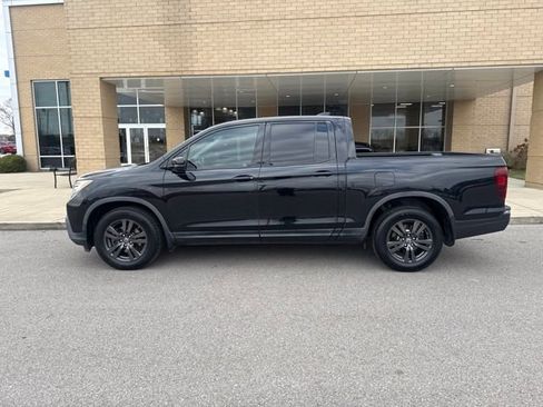 Used 2017 Honda Ridgeline Sport image 1