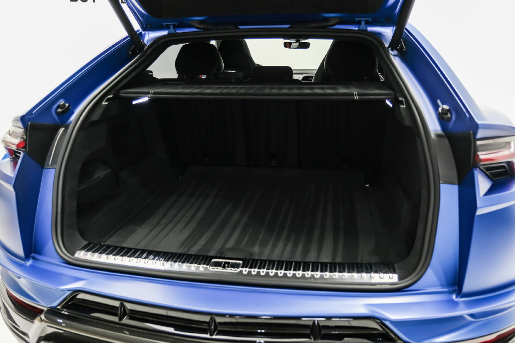 Used 2023 Lamborghini Urus Performante AWD/4WD image 48