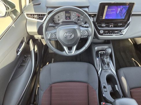 Used 2025 Toyota Corolla SE FWD image 14