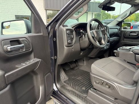 Used 2024 Chevrolet Silverado 1500 Custom Trail Boss w/ LPO, Dark Essentials Package AWD/4WD image 18