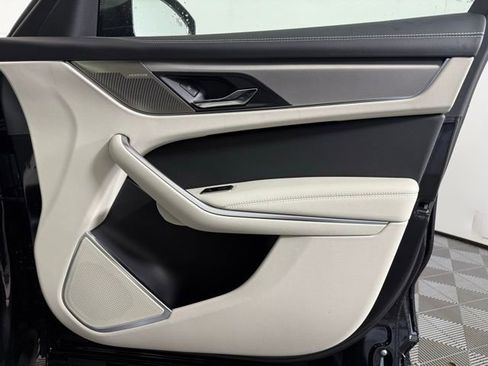 Used 2025 Jaguar F-PACE R-Dynamic S image 34