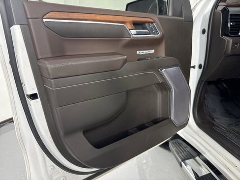 Used 2022 GMC Sierra 1500 Denali w/ Technology Package AWD/4WD image 21
