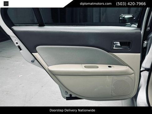 Used 2012 Ford Fusion SE FWD image 24