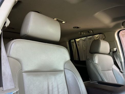 Used 2015 Chevrolet Suburban LT AWD/4WD image 18