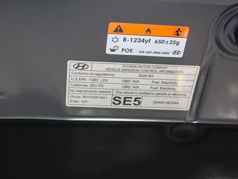 Certified 2024 Hyundai Kona Limited FWD image 36