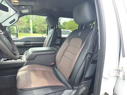 Used 2016 Ford F250 XLT w/ FX4 Off-Road Package AWD/4WD image 11