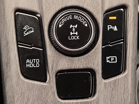 Used 2025 Kia Sportage EX image 18