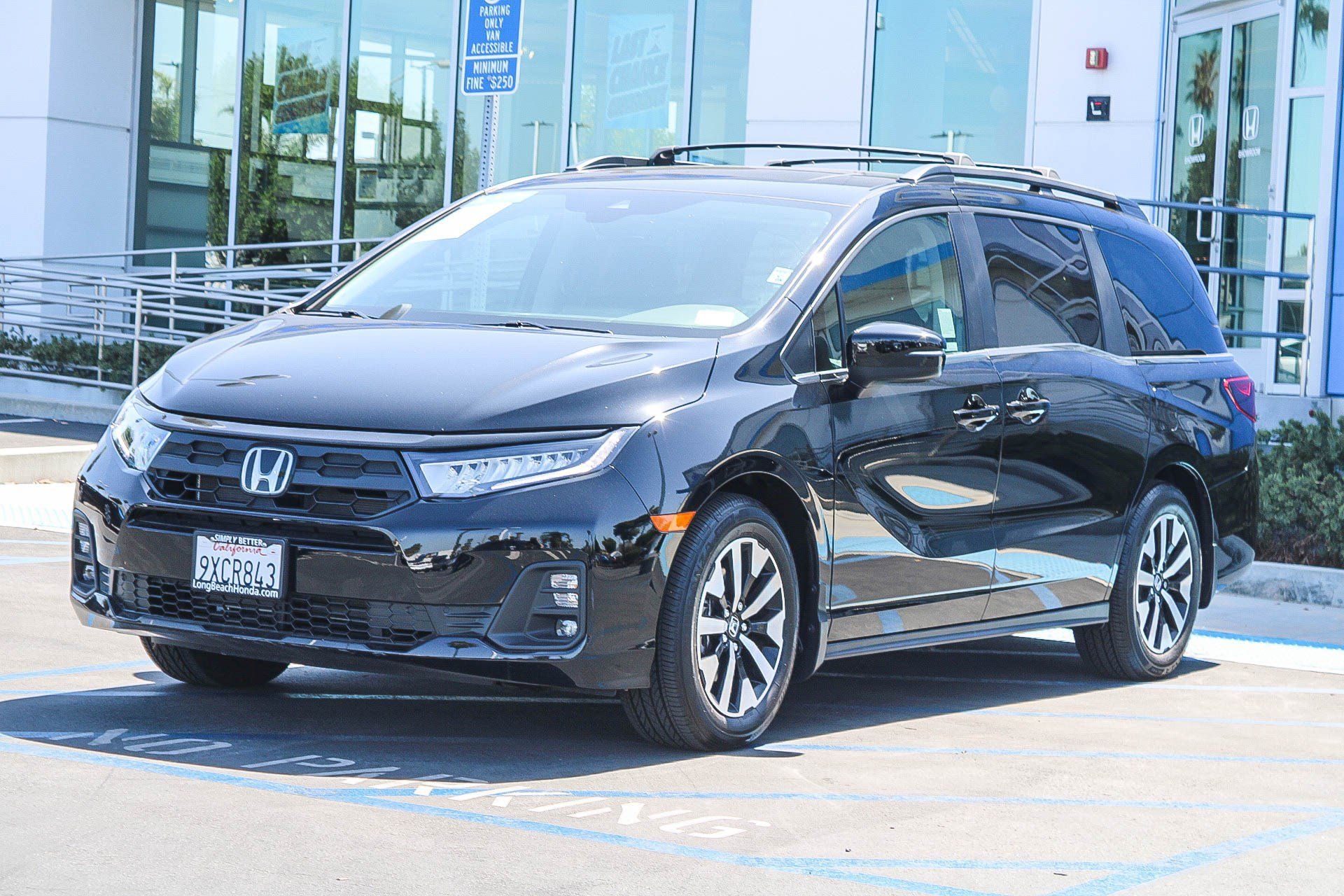 Certified 2026 Honda Odyssey EX-L image 3