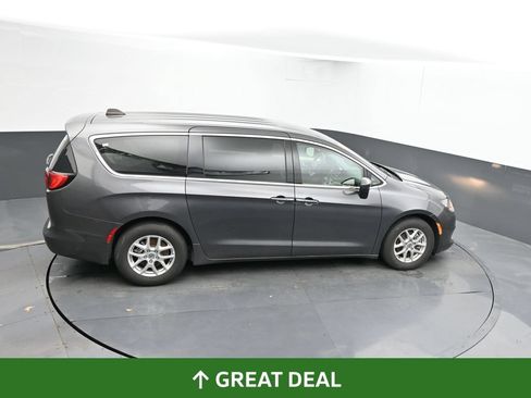 Used 2023 Chrysler Voyager LX FWD image 49