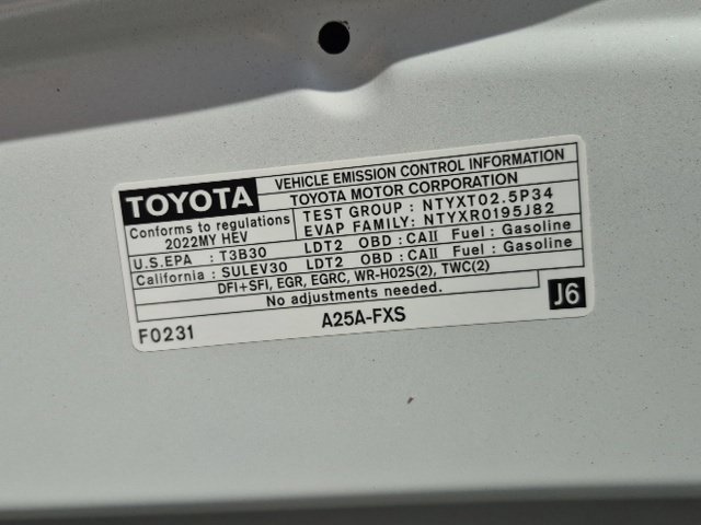 Used 2022 Toyota Sienna XLE w/ XLE Plus Package FWD image 29