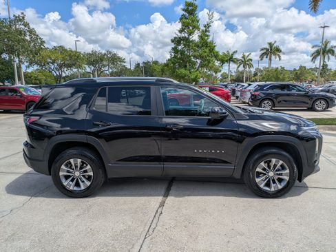 Used 2025 Chevrolet Equinox LT w/ Convenience Package II FWD image 3