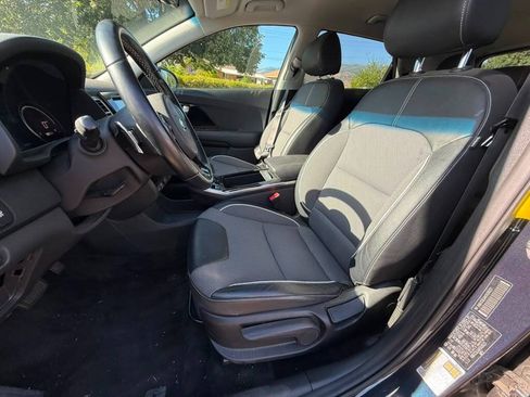 Used 2019 Kia Niro EX FWD image 10