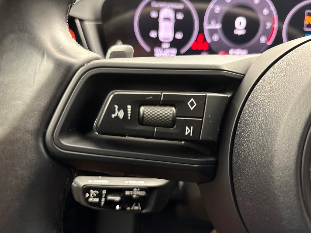 Certified 2024 Porsche Cayenne AWD/4WD image 37