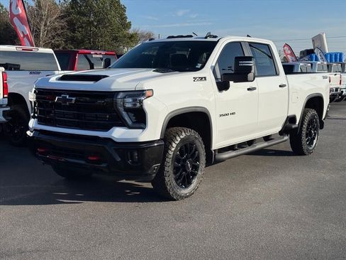New 2026 Chevrolet Silverado 3500 LT w/ Trail Boss Package image 6