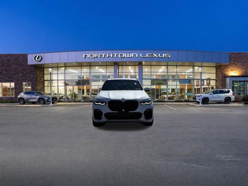 Used 2021 BMW X5 xDrive40i w/ M Sport Package AWD/4WD image 22