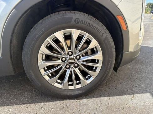 Certified 2024 Cadillac XT4 Premium Luxury AWD/4WD image 12