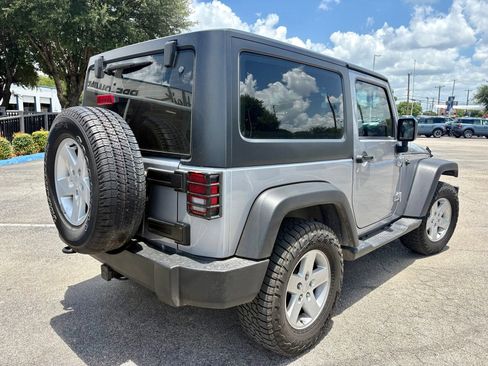 Used 2015 Jeep Wrangler Sport w/ Quick Order Package 23S AWD/4WD image 3