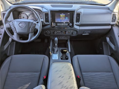 Certified 2024 Nissan Frontier SV w/ Hardbody Edition image 13