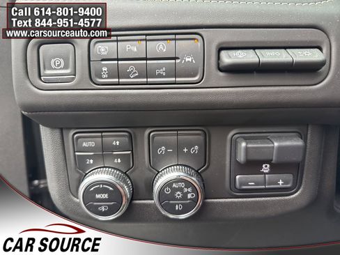 Used 2024 GMC Yukon Denali Ultimate image 29