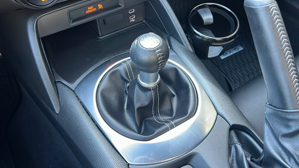 Used 2025 MAZDA MX-5 Miata Sport w/ Weather Package RWD image 13