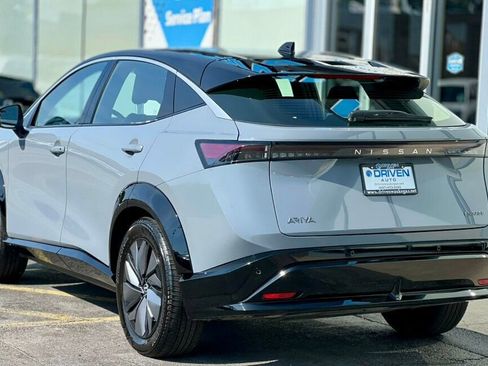 Used 2023 Nissan Ariya FWD image 31