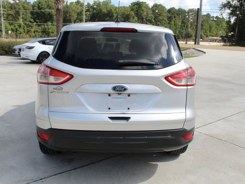 Used 2014 Ford Escape S image 10