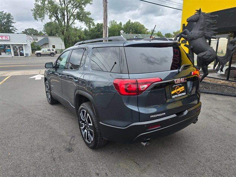 Used 2019 GMC Acadia SLT w/ Black Edition FWD image 2
