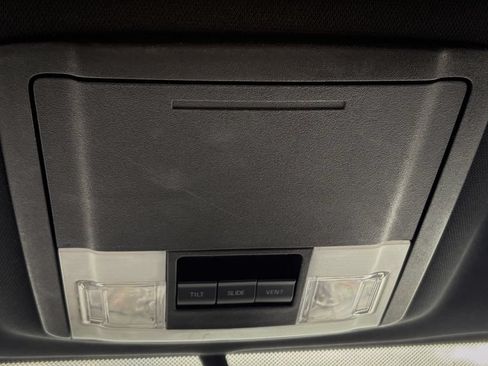 Used 2016 Lincoln Navigator L Select AWD/4WD image 18