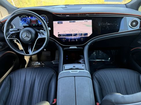 Certified 2023 Mercedes-Benz EQS 580 4MATIC SUV image 30