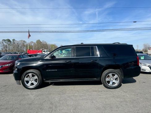 Used 2015 Chevrolet Suburban LT image 8